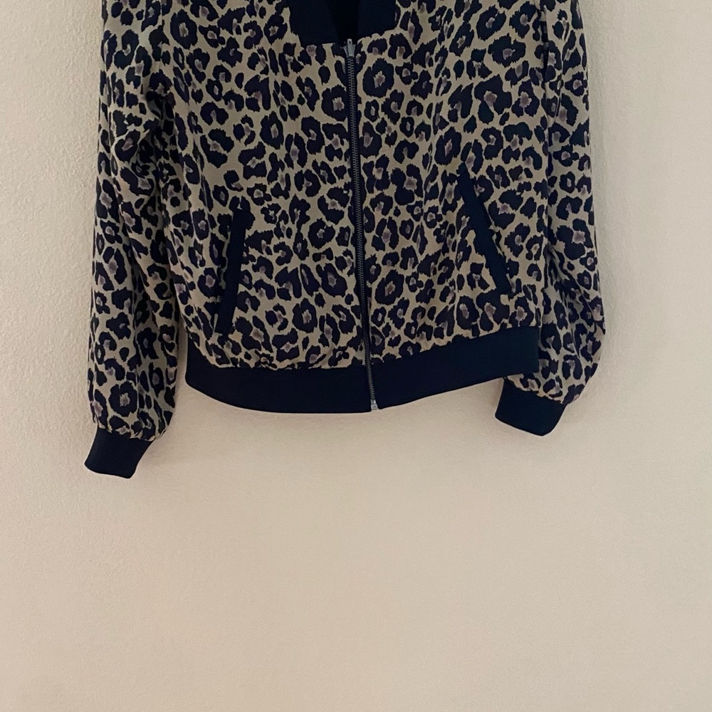 Leopard Print with double side of black